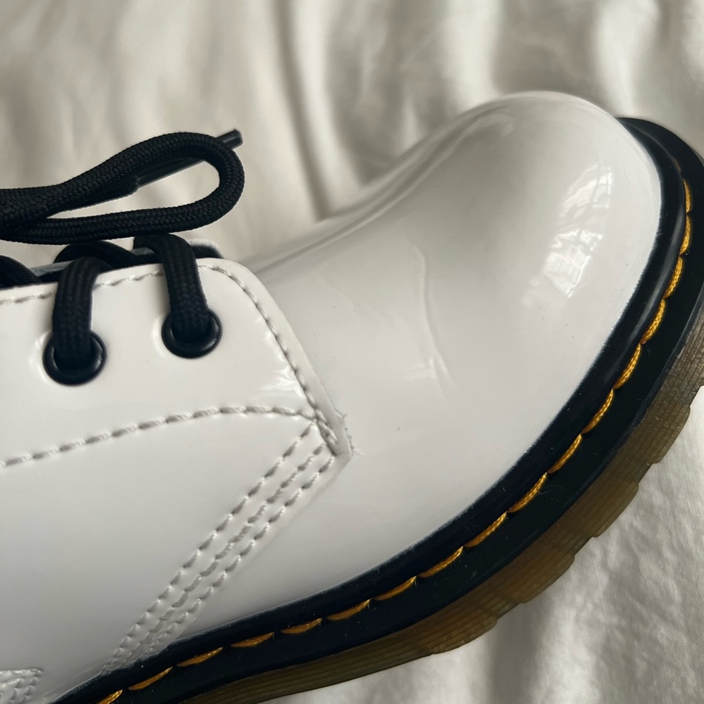 Dr. Martens Kids White and Black Boots - Picture 7 of 16